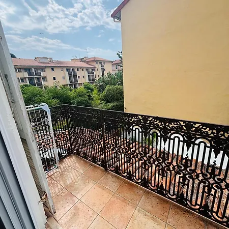 T3 Center Menton- Parking Appartement *