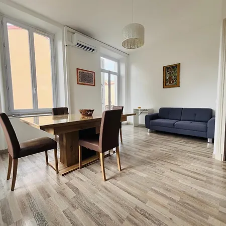 T3 Center Menton- Parking * Μεντόν