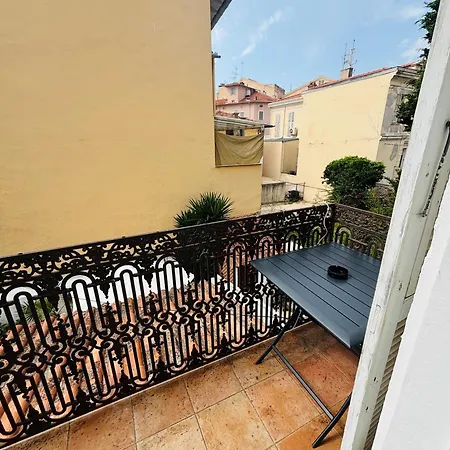 T3 Center Menton- Parking Daire Menton