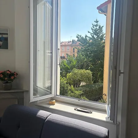Daire T3 Center Menton- Parking *