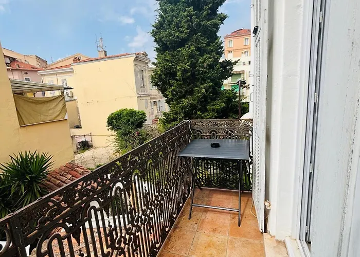 T3 Center Menton- Parking *