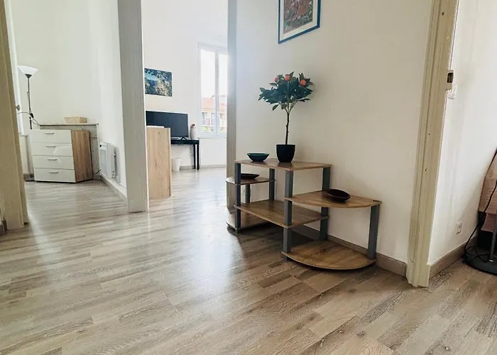 Apartmán T3 Center Menton- Parking *