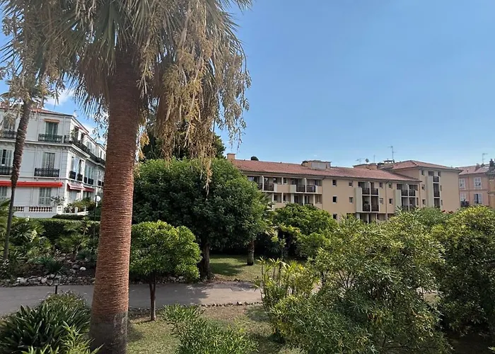 Apartmán T3 Center Menton- Parking Menton