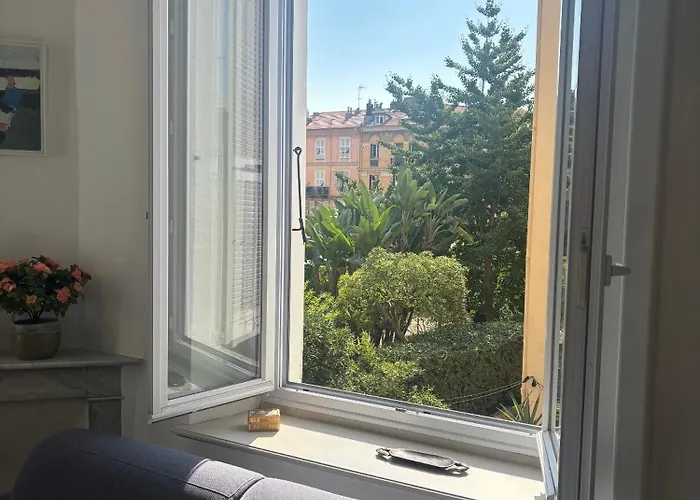 Apartmán T3 Center Menton- Parking *